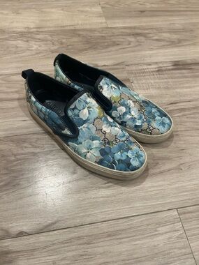Gucci Blue Floral Canvas Slip-On Sneakers